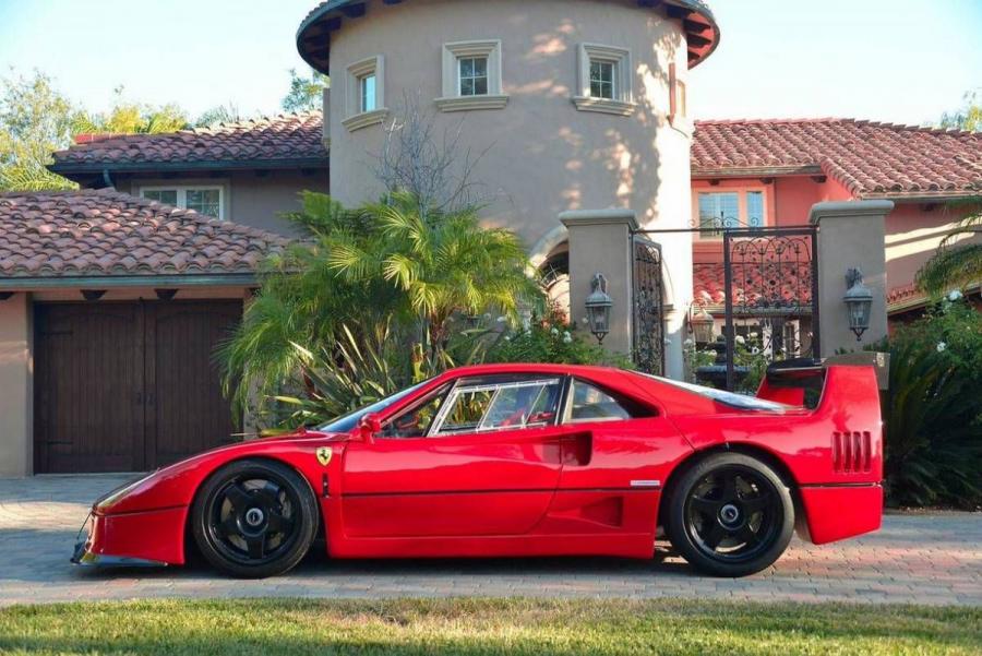  Ferrari F40 LM 1992 года  (фото 3 из 14)